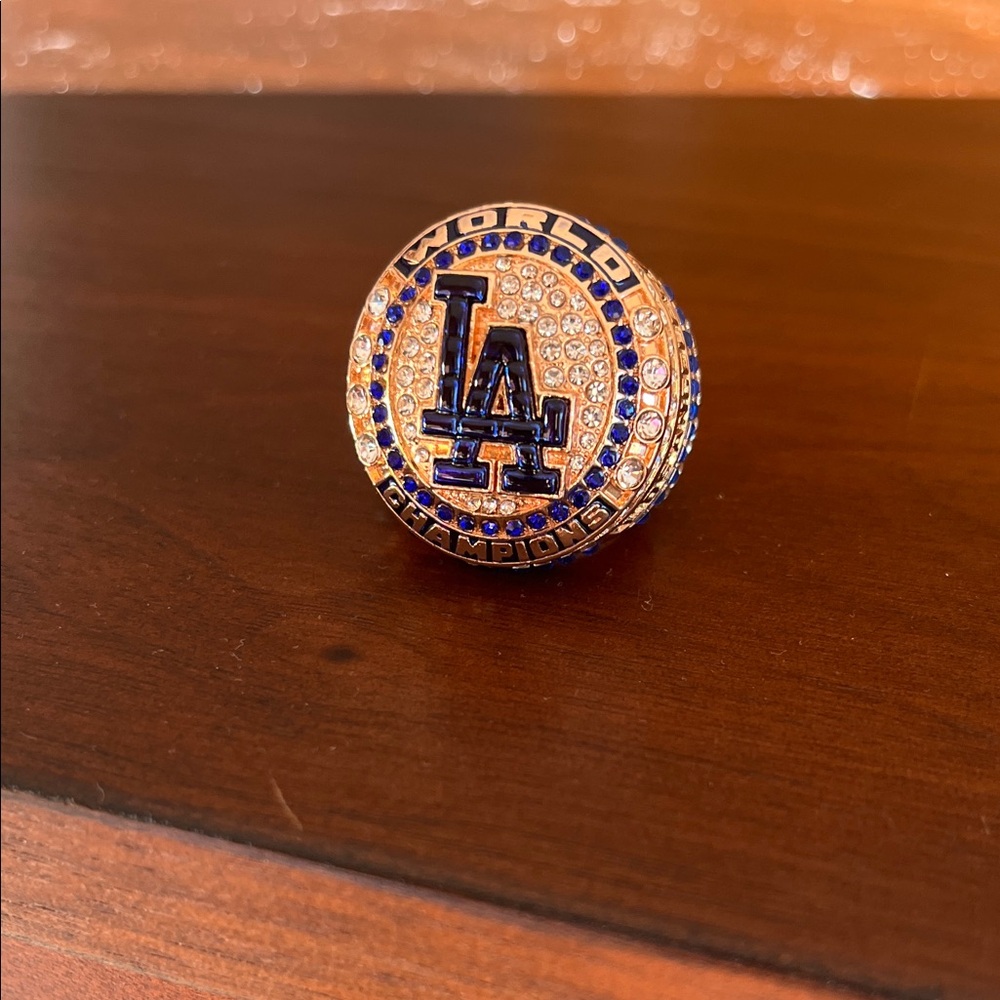 Mookie Betts ring 
DODGERS